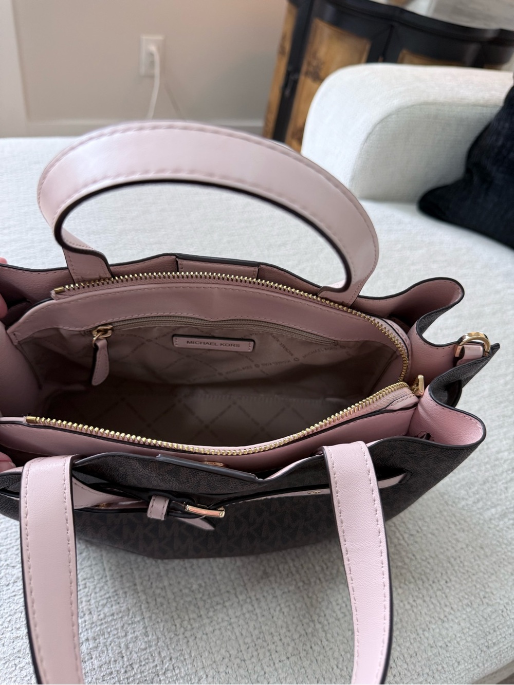 Michael Kors Emilia Satchel Bag in brown and powder blush - Picture 4 of 5